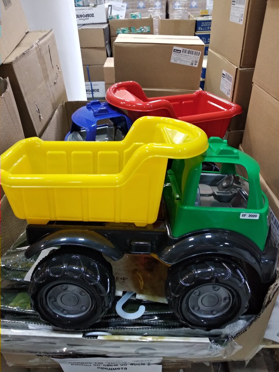 Большой самосвал