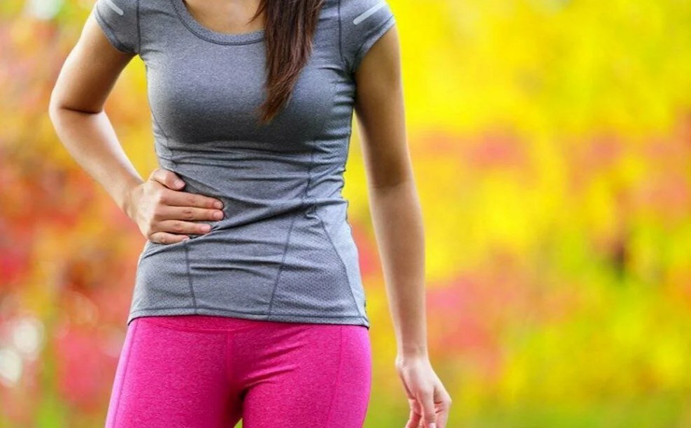 На фото : девушка