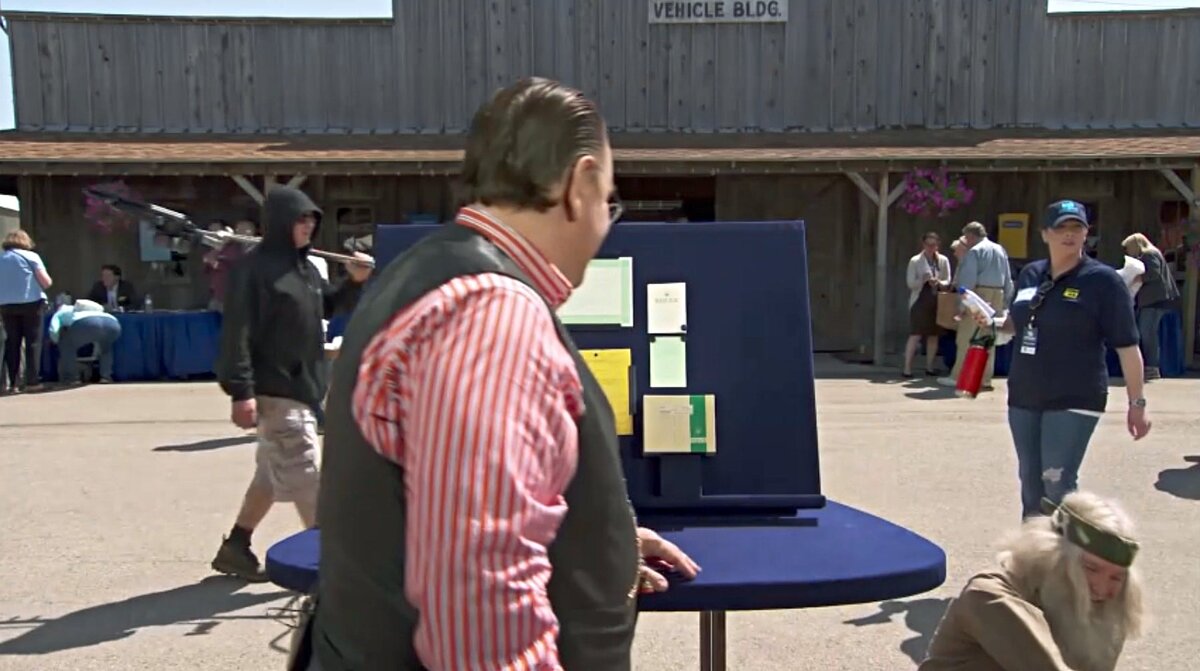 Кадр из телепередачи Antiques Roadshow.
