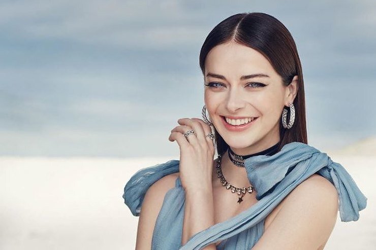 Краткая биография.Марина Александрова.