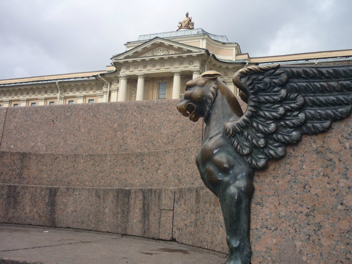 фото грифонов в санкт петербурге