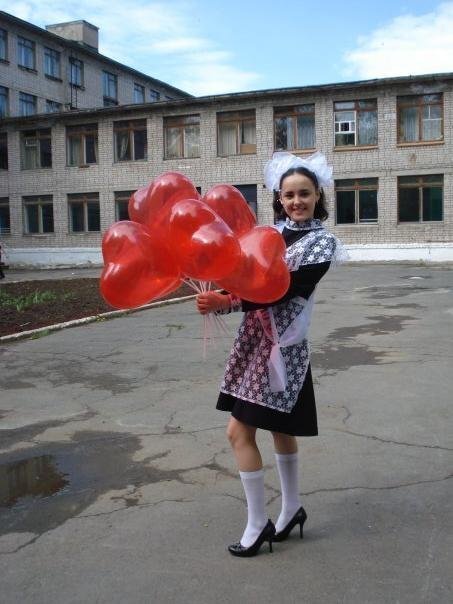 фото из личного архива 2010 год. Выпускной с 11ого класса))