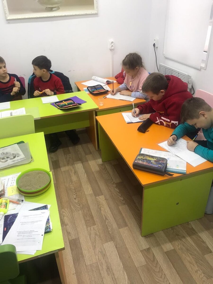 Грызут гранит науки