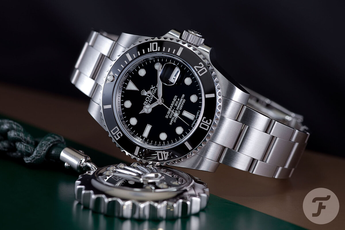 Rolex Submariner Date, фотография взята с сайта https://www.fratellowatches.com/top-10-rolex-watches/#gref
