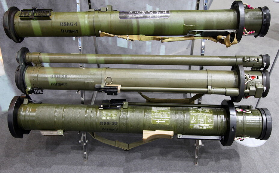  РПГ-30 (в центре) рядом с РШГ-1 и РПГ-28
vitalykuzmin.net