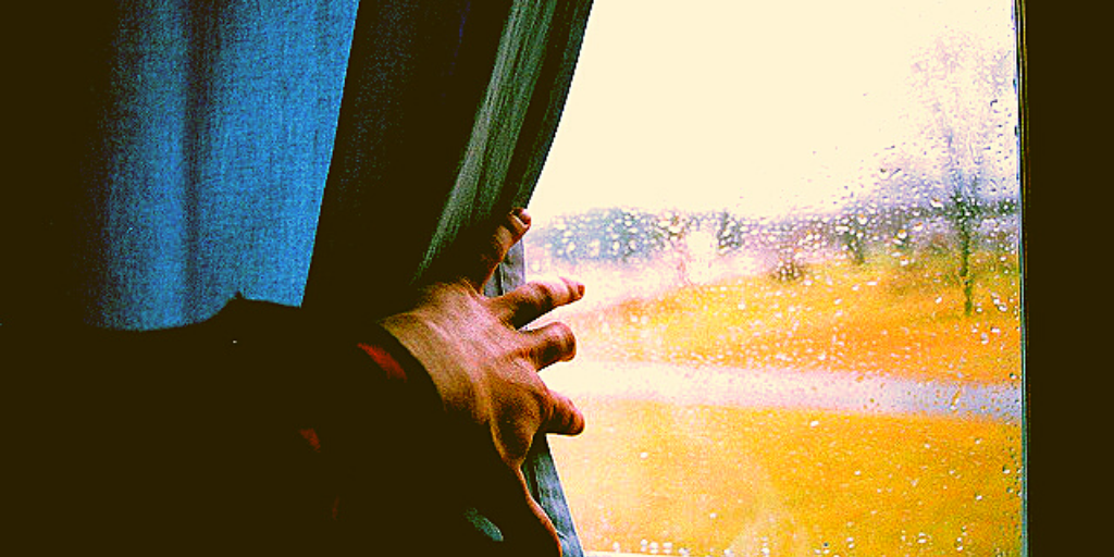 ОКНО В КУПЕ