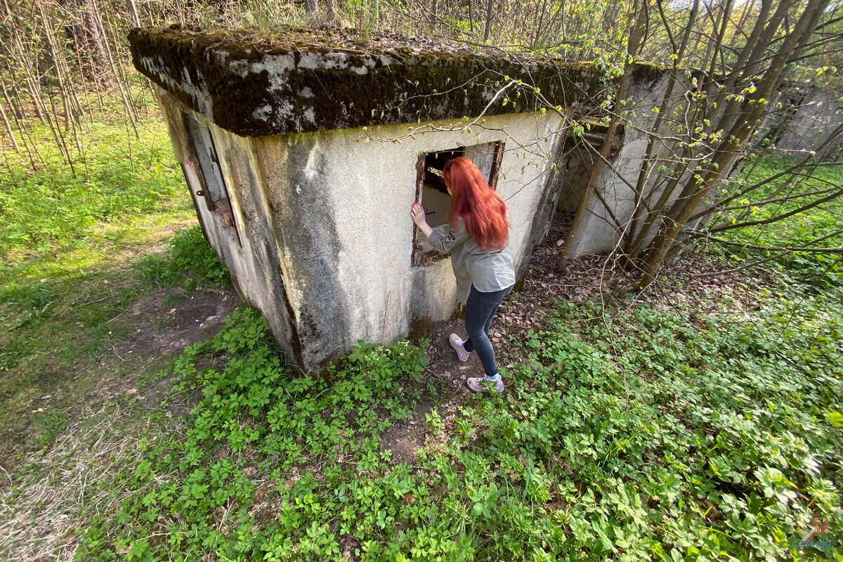 Спустились в открытую вентшахту и оказались в действующем убежище ...