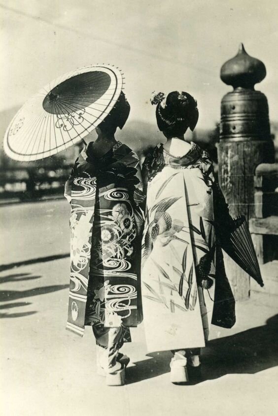 2. Kimonos in Japan about 1945.