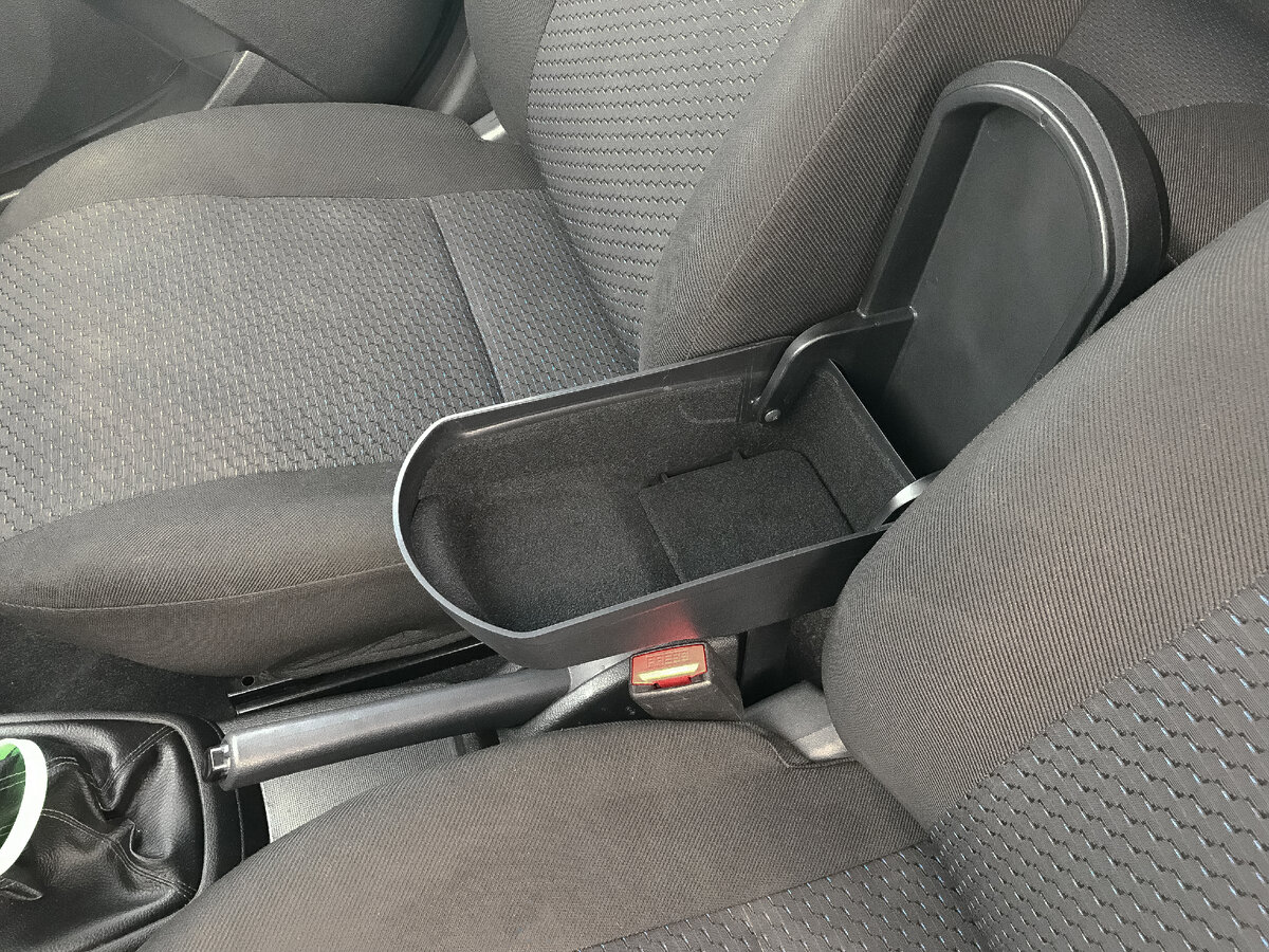 Подлокотника ArBox 2 Lada Granta (Вариант 2)