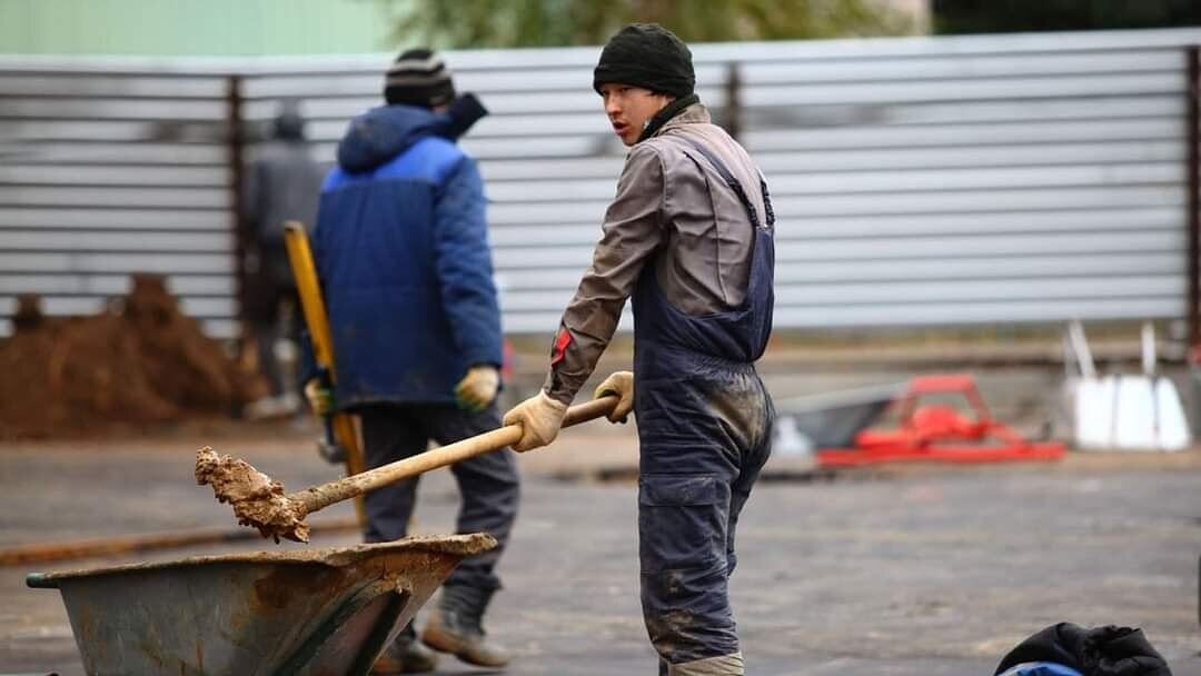 Не хватает рабочих рук, говорите?