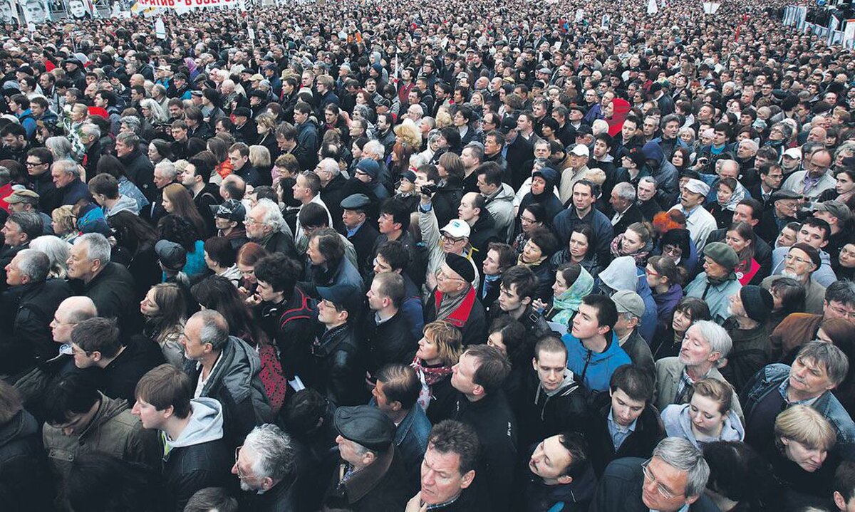 Митинг на Болотной 1990