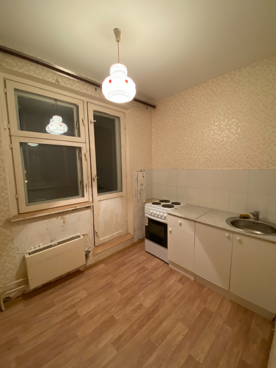 Кухня в купленной квартире. Фотобанк Екатерины Андреевой. 