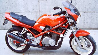 😈 Suzuki GSF 400 Bandit - Дорожник Уничтоживший Honda CB-1 👎!