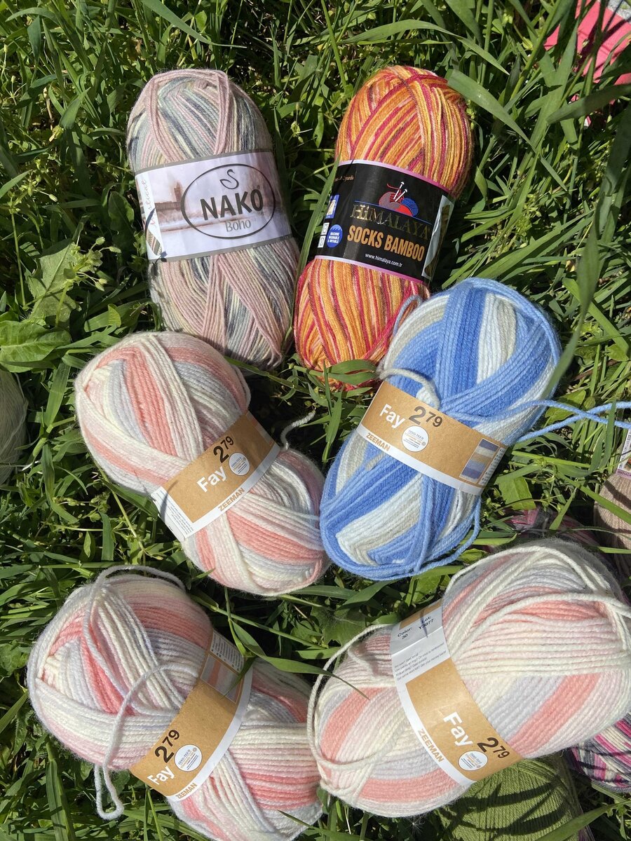 Зиман это полушерсть,но я ее взяла для толстеньких носочков, да и цена у нее была смешная, пр-во Нидерланды )