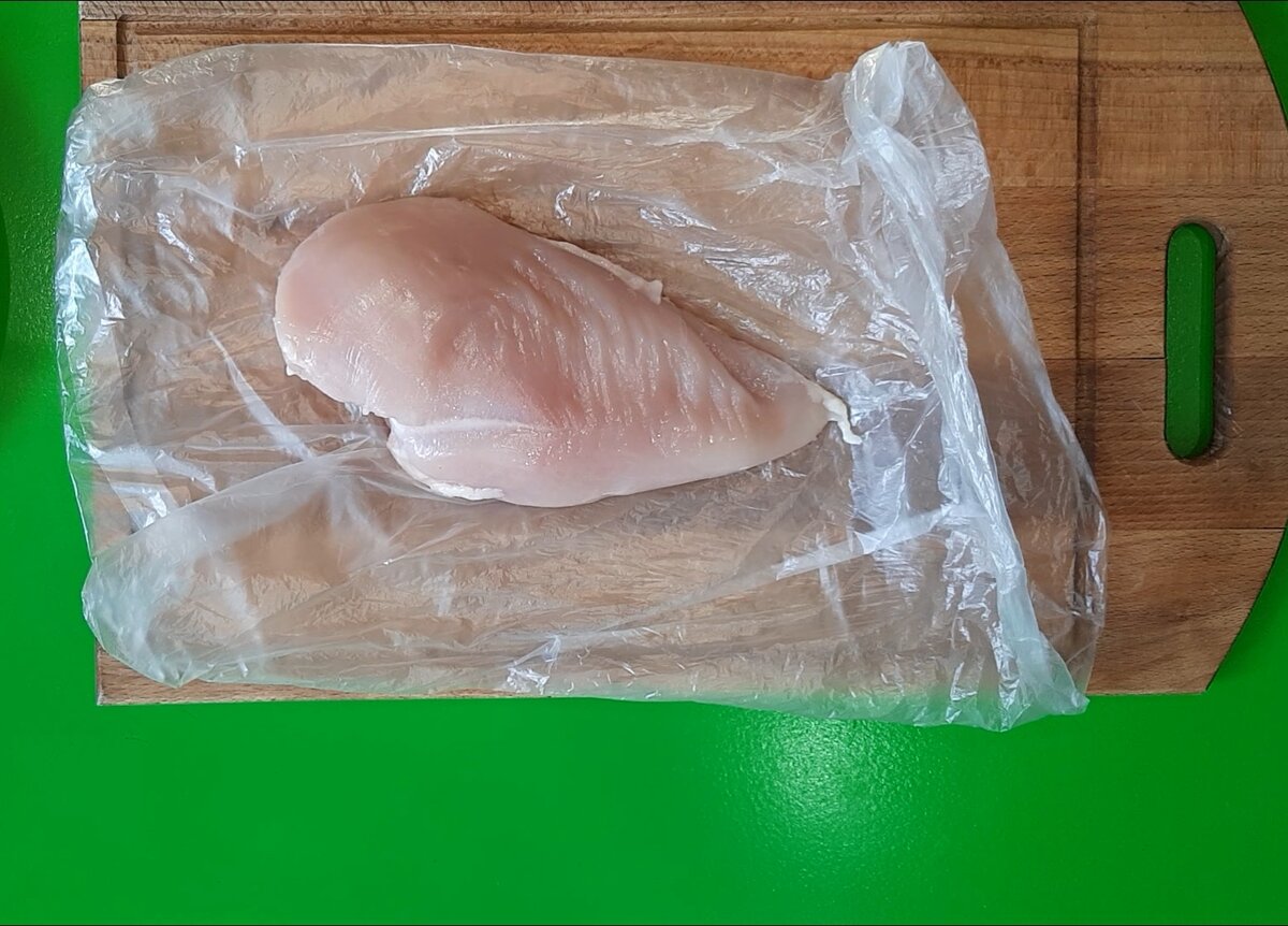 Я использую кусок грудки без кожи.