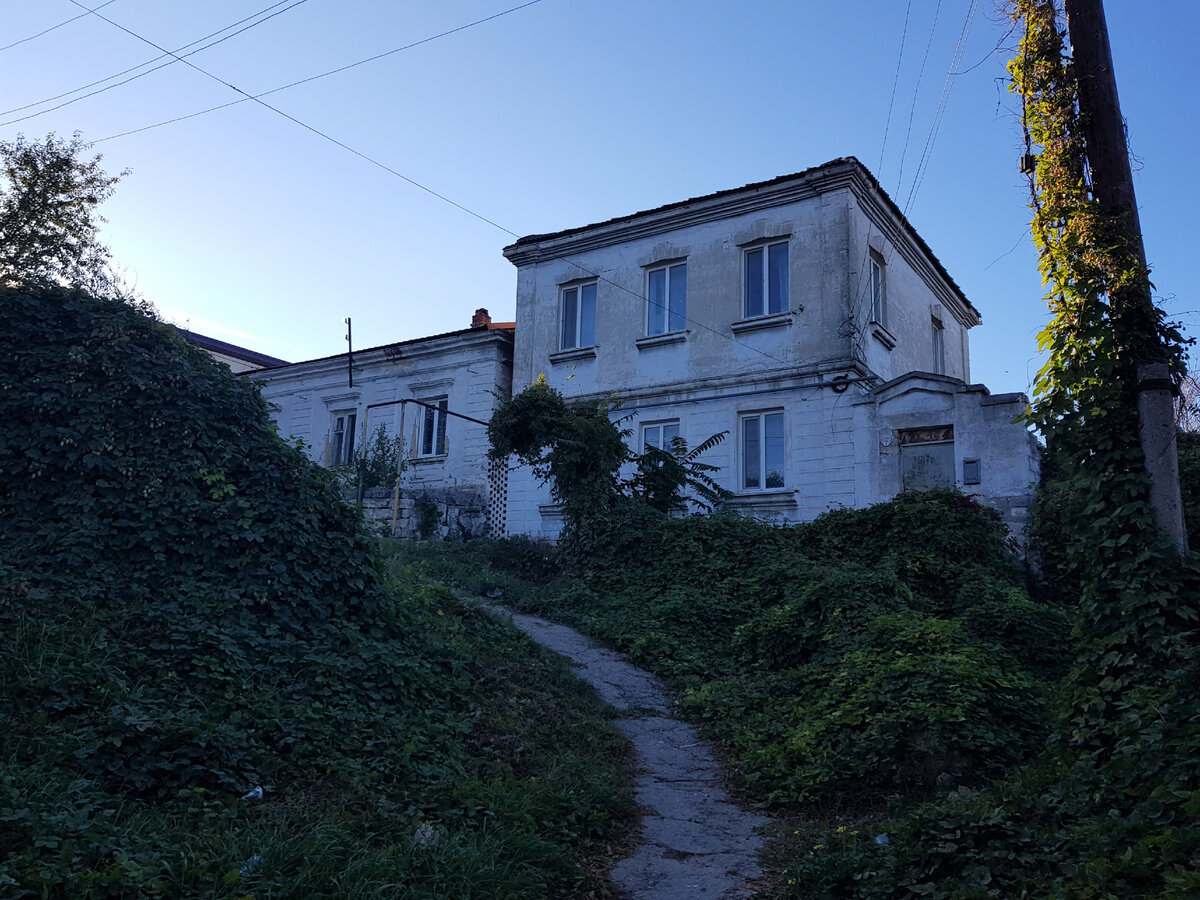 Керчь, пер. Поля Дюбрюкса (пер. Безбожников). Фото Анна Карпенко. 