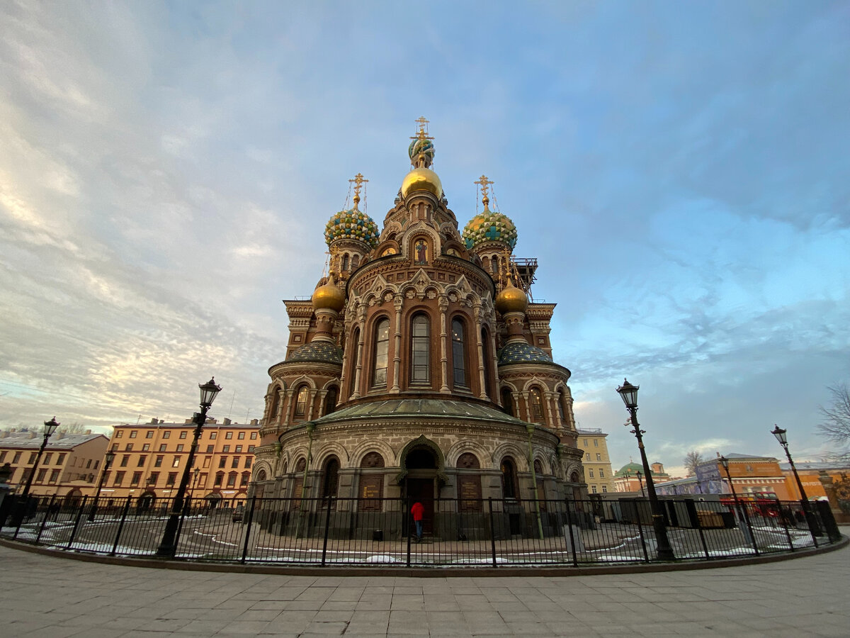 Один день в Петербурге. Утро. Спас на Крови: снаружи и внутри. | Павел  Бочкарев Путешествуем вместе | Дзен