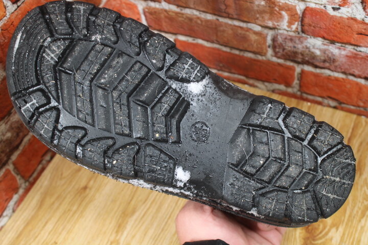 Как сделать не скользкую подошву на любой обуви, быстрое решение для "скользкой" проблемы