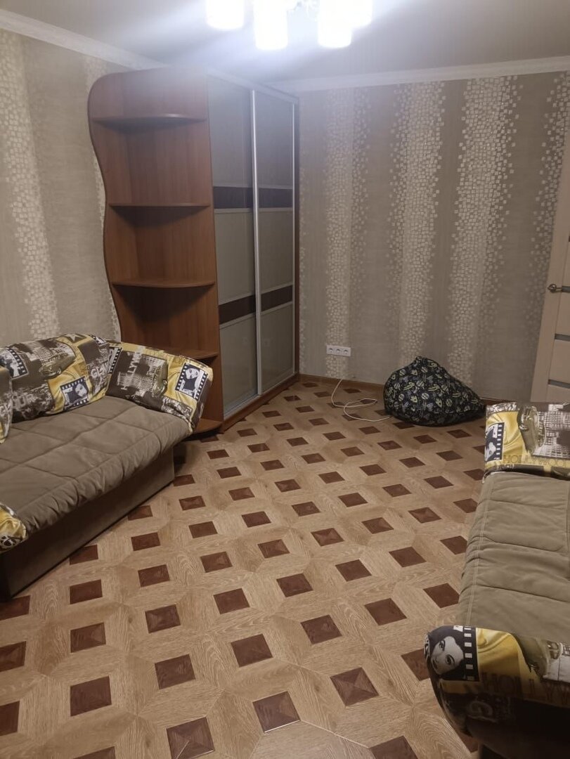 Снять 2-x к. квартира длительно в Севастополе Комбрига Потапова 