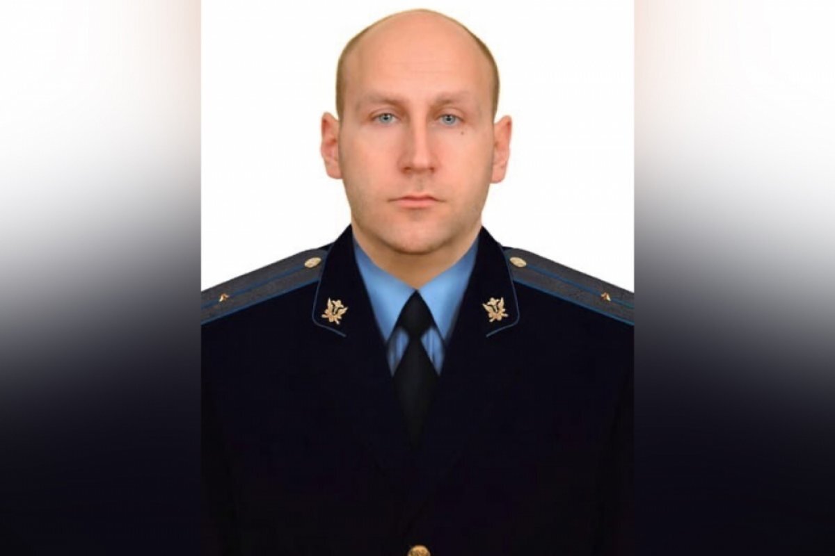    В Армавире пристав спас женщину, упавшую в обморок в здании суда