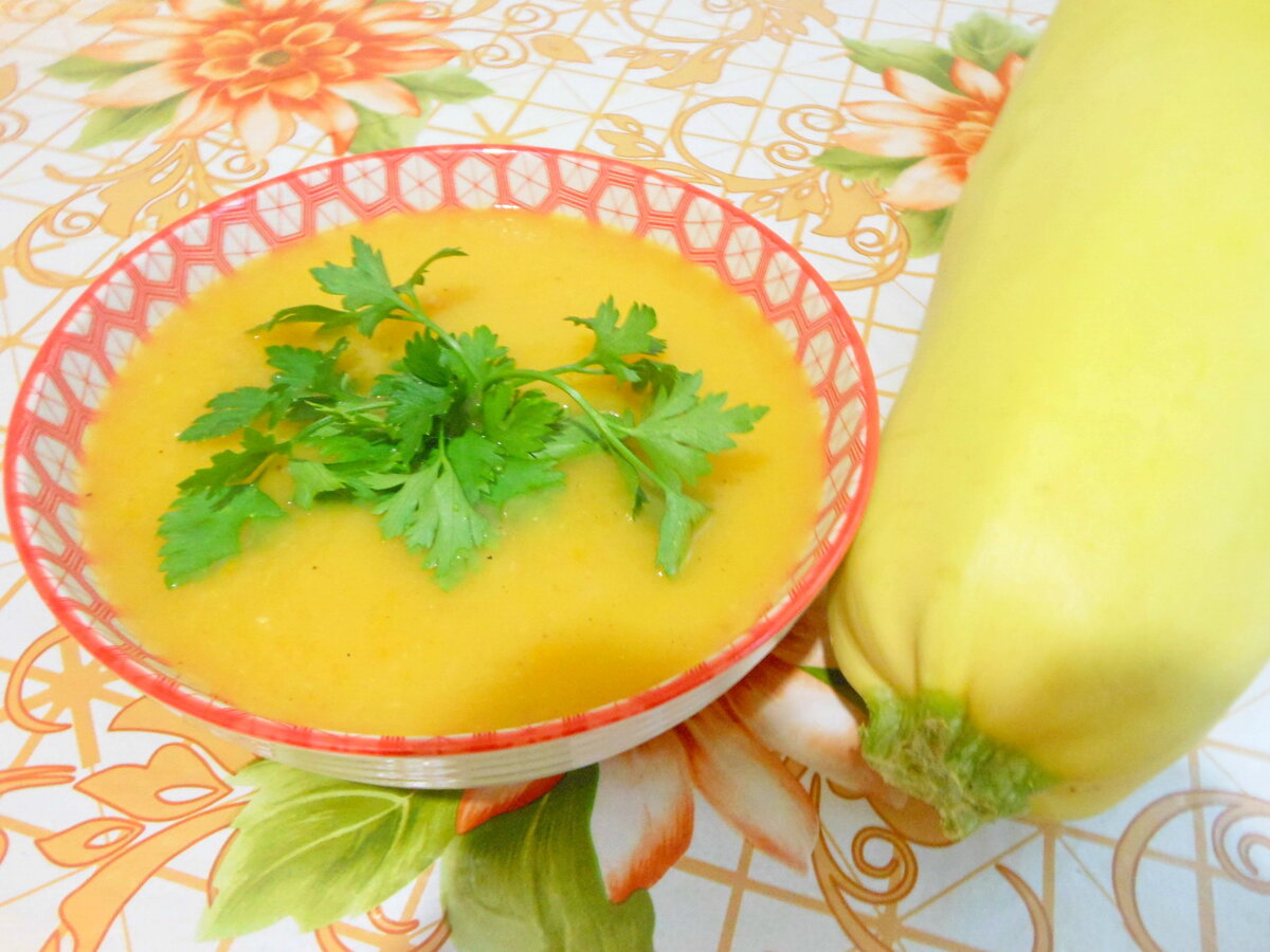 Суп-пюре из кабачков с сухариками — рецепт с фото пошагово