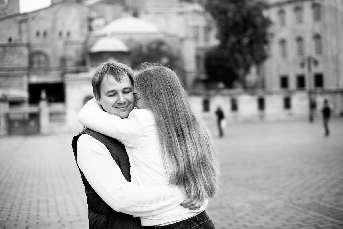 В путешествиях невозможно грустить.