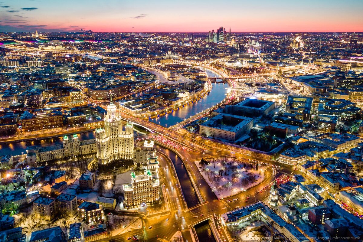 Ковид в москве. Москва сейчас аэросъемка. Москва с дрона. Аэрофотосъемка Москвы. Вид с коптера город.