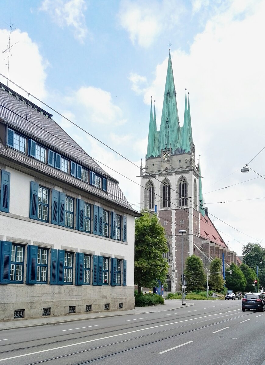 Ульм. Нет, на фото не Ульмский собор.