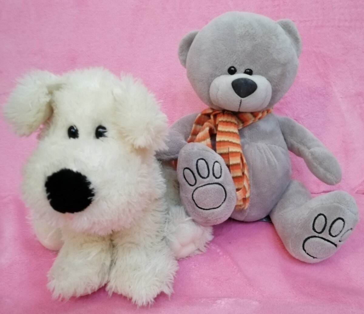 Плюшевые игрушки - не очень-то весомые доказательства великих чувств и готовности к детям.