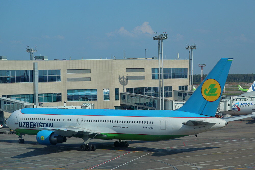 Узбекский Б-767 в Домодедово