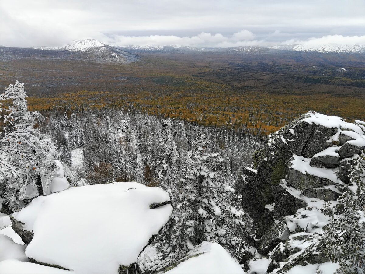 Гора Москаль Зюраткуль хребет