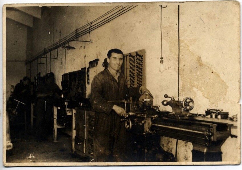 Феруччо в мастерской, г. Болонья, 1934 