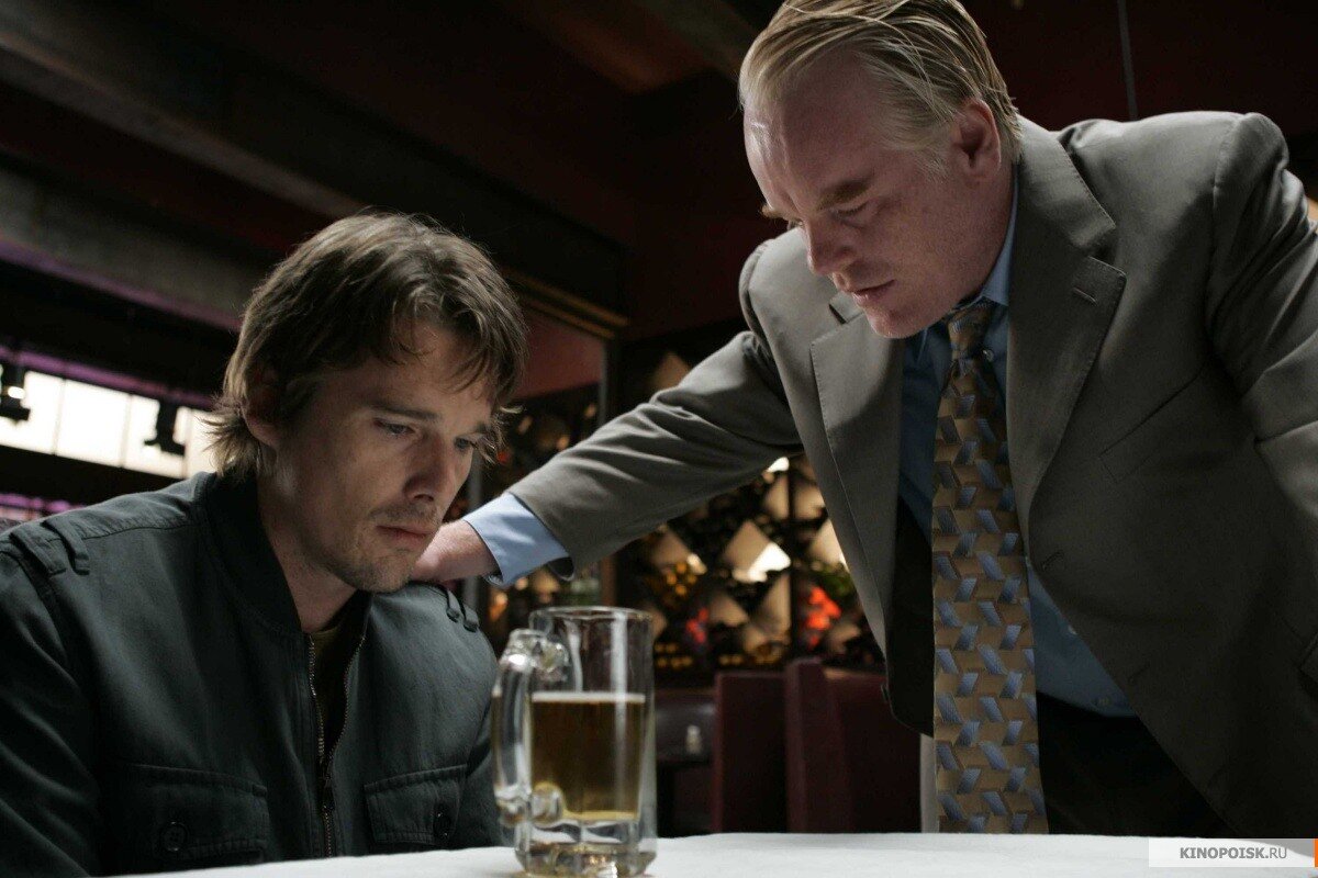 Пророческая роль Филипа Сеймура Хоффмана: сыграв тут завзятого наркомана, этот гениальный актёр спустя семь лет сам скончался от передозировки. 