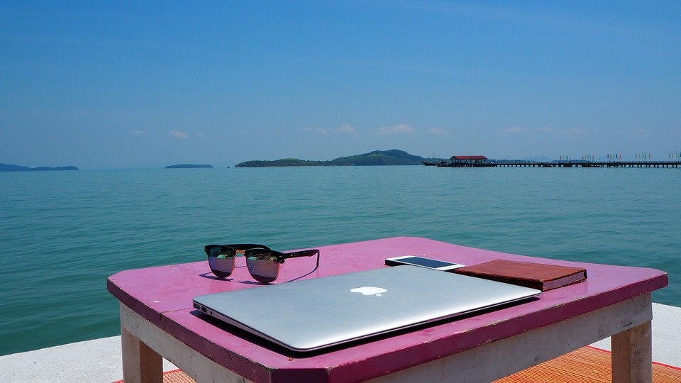  https://cdn.pixabay.com/photo/2017/03/03/10/05/thailand-2113685_960_720.jpg