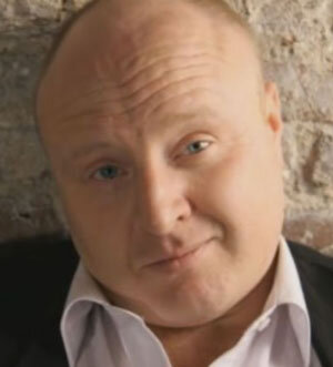 Вот кто озвучивает совунью