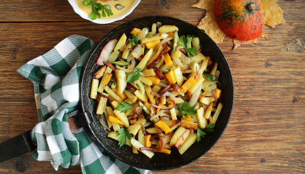 Жареная картошечка с лучком 
