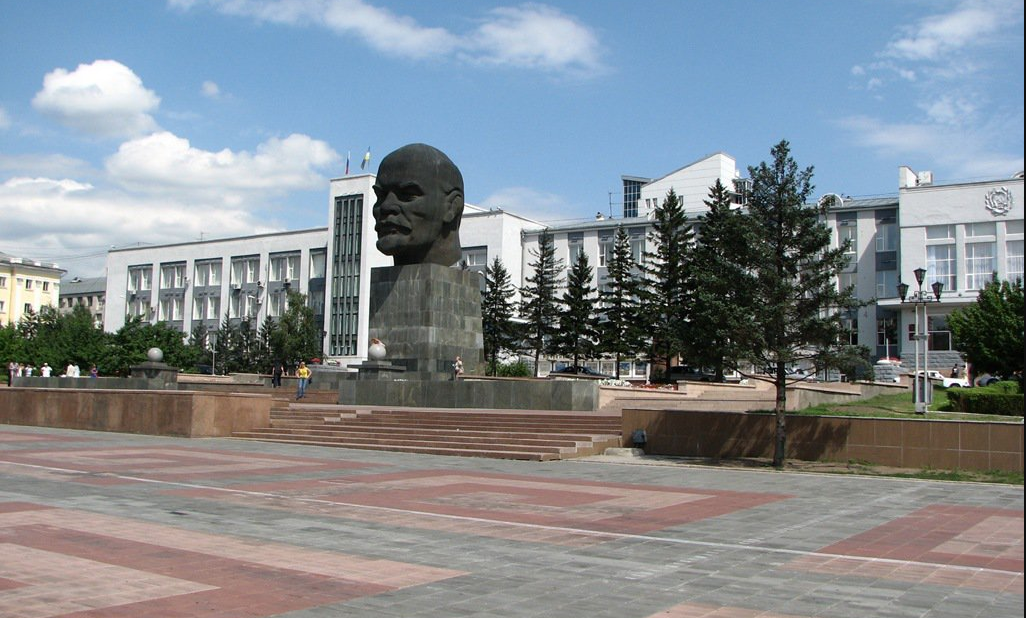 Площадь советов