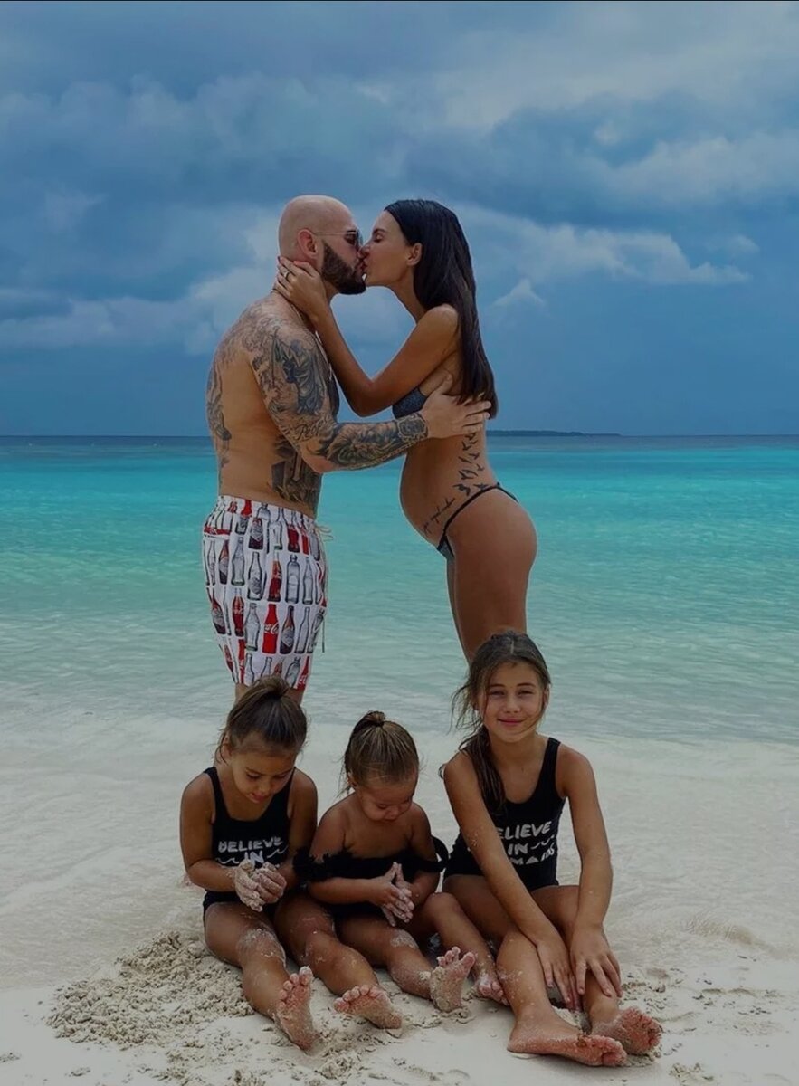 Оксана Самойлова с семьей