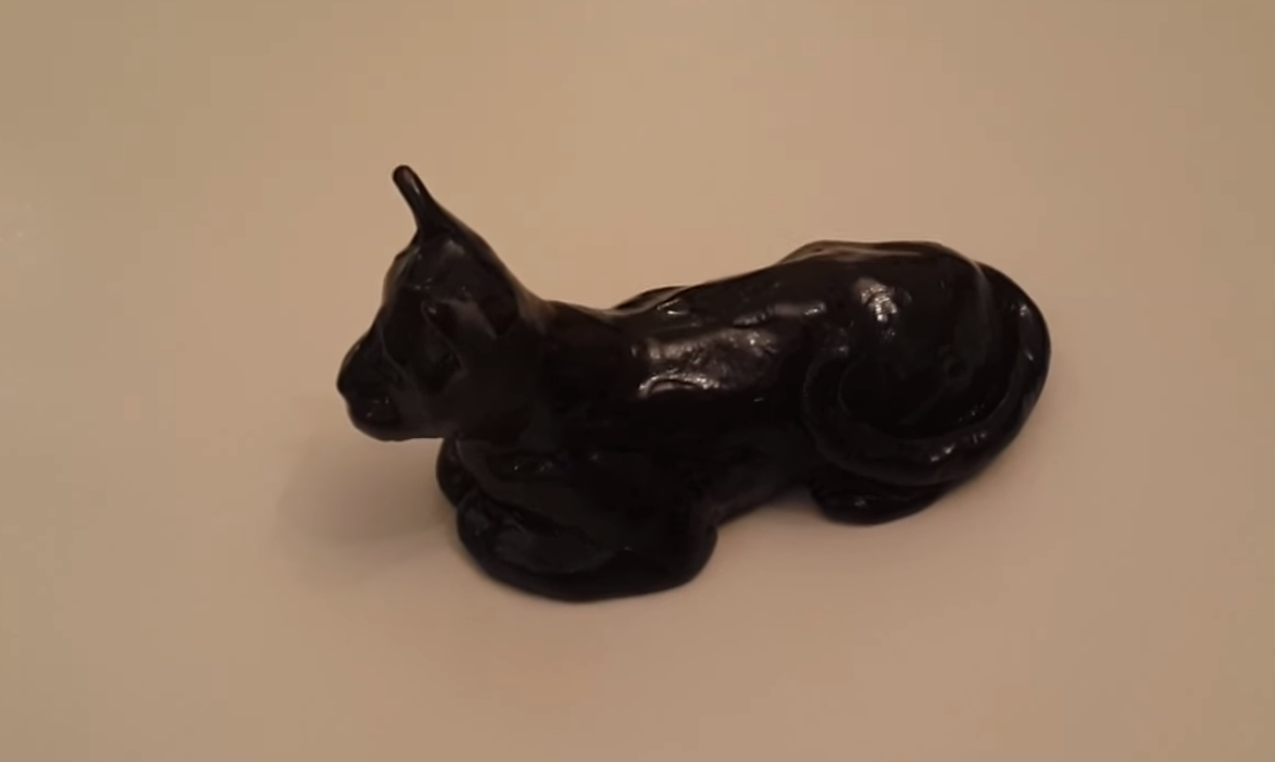 скульптурка кошки