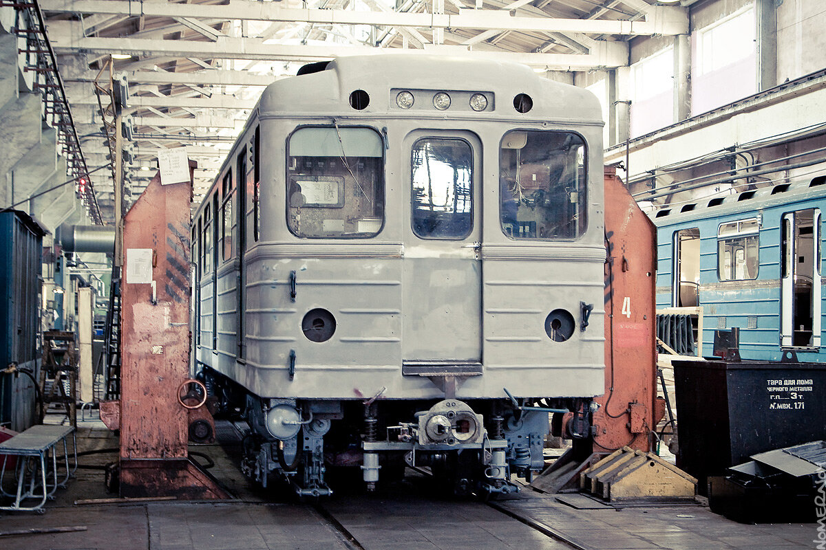 Процесс работы над кузовом вагона №3934 в ТЧ-2 "Дачное"