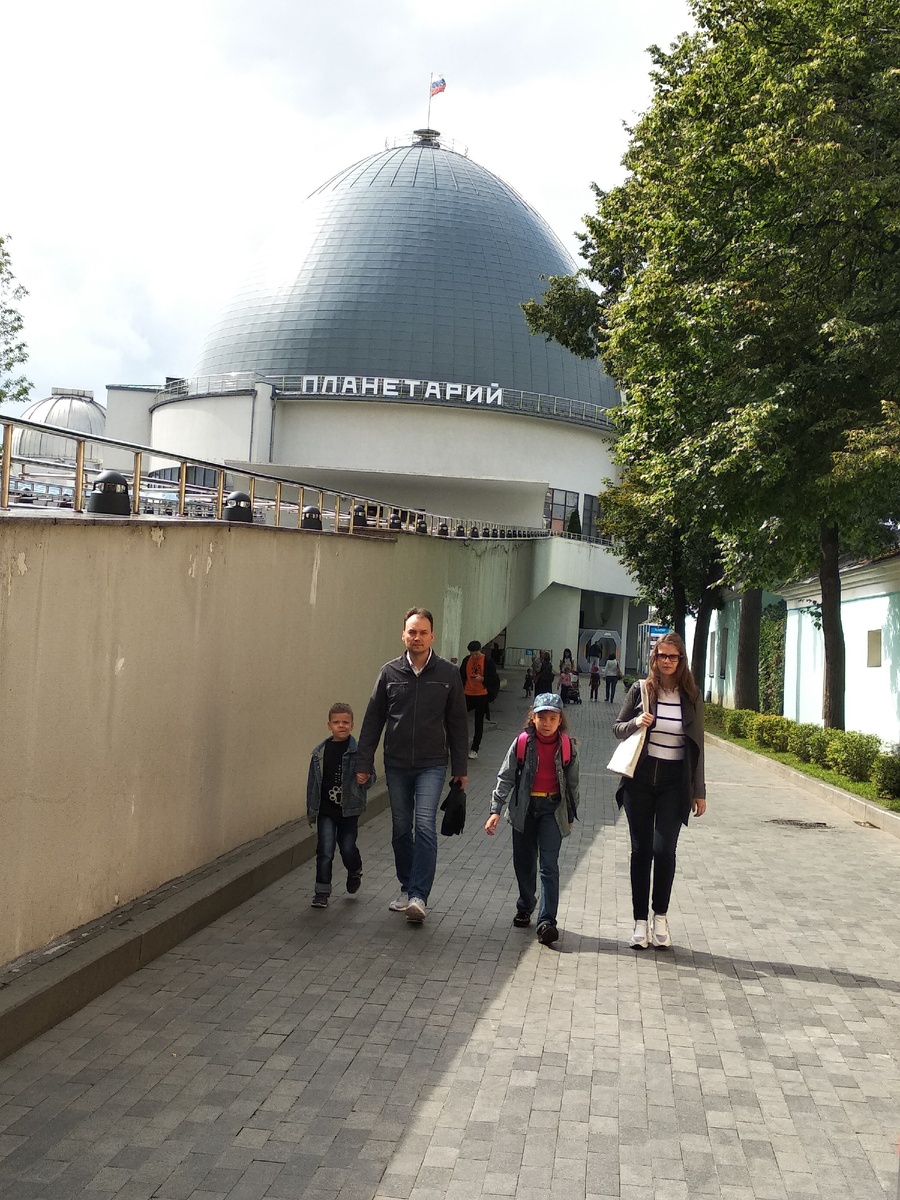 Вот так выглядит дорога к Планетарию. Все фотографии автора