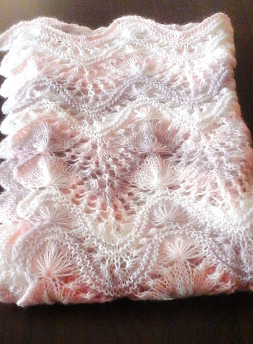 Палантин по  схеме "Золотое руно" (фото из личного архива)