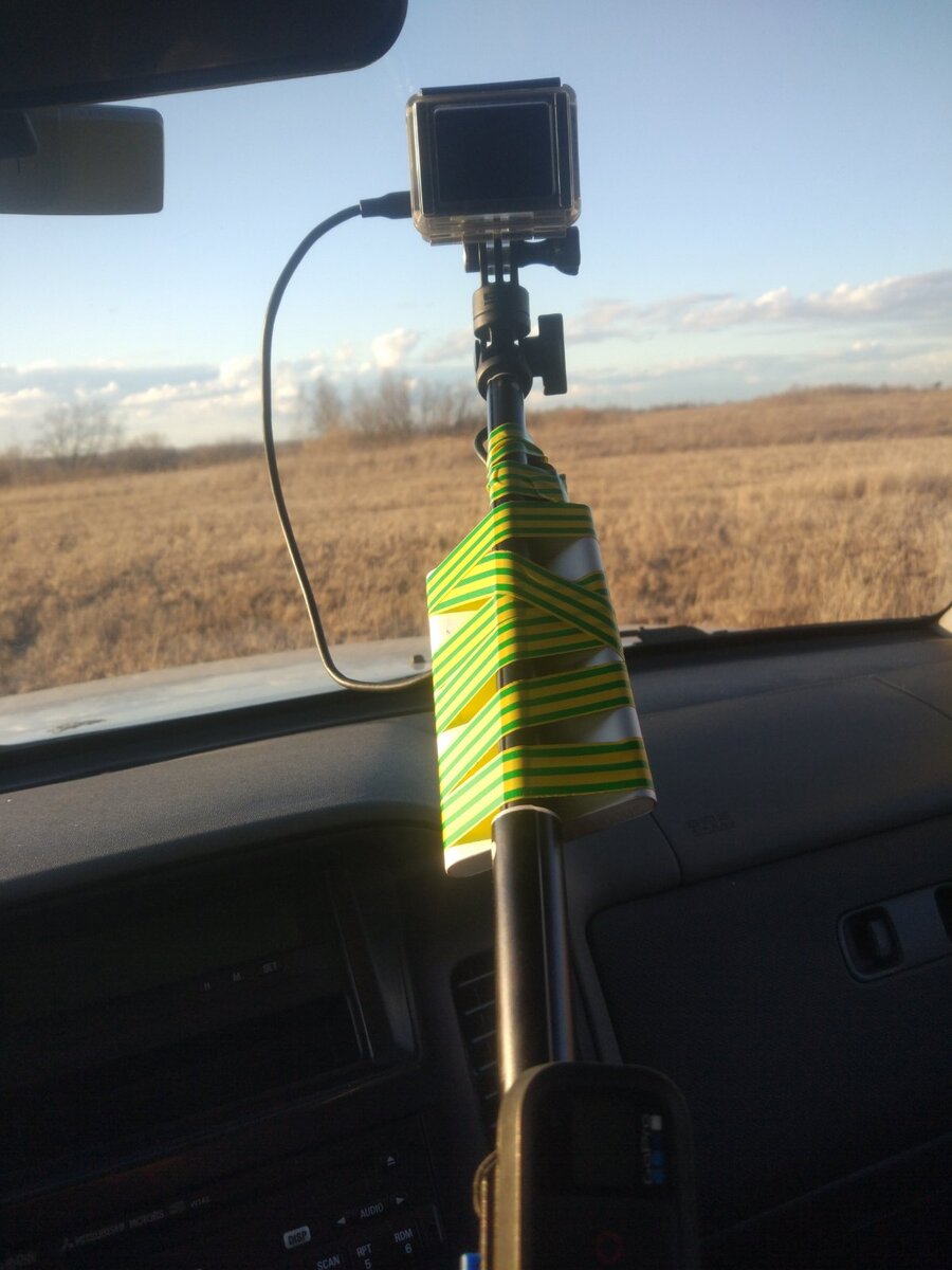 Можно размахивать и не бояться, что соскочит ;-)