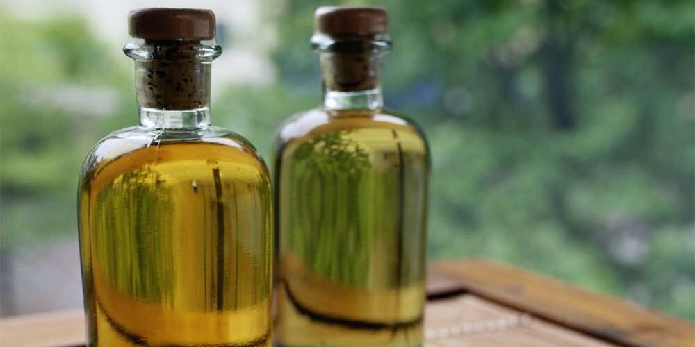 Сотни лет назад европейцы познакомились с загадочным, немного странным на вкус кисломолочным продуктом, который горские народы Северного Кавказа часто именовали «напитком пророка» и тщательно хранили от «неверных» тайну его приготовления…