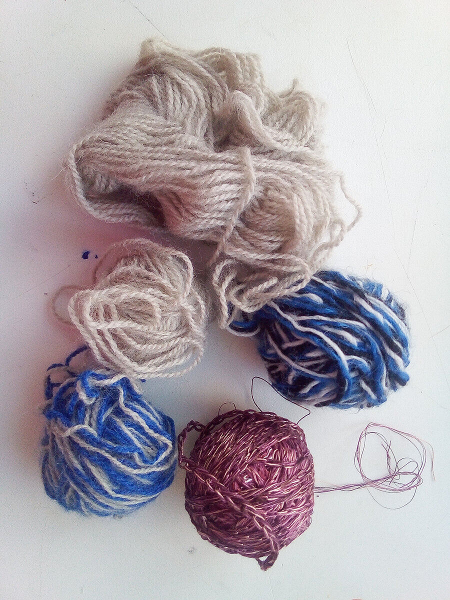 Остатки пряжи.