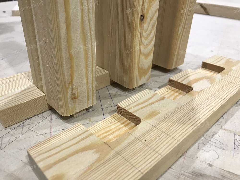 реечная перегородка для самостоятельного зонирования жилого пространства