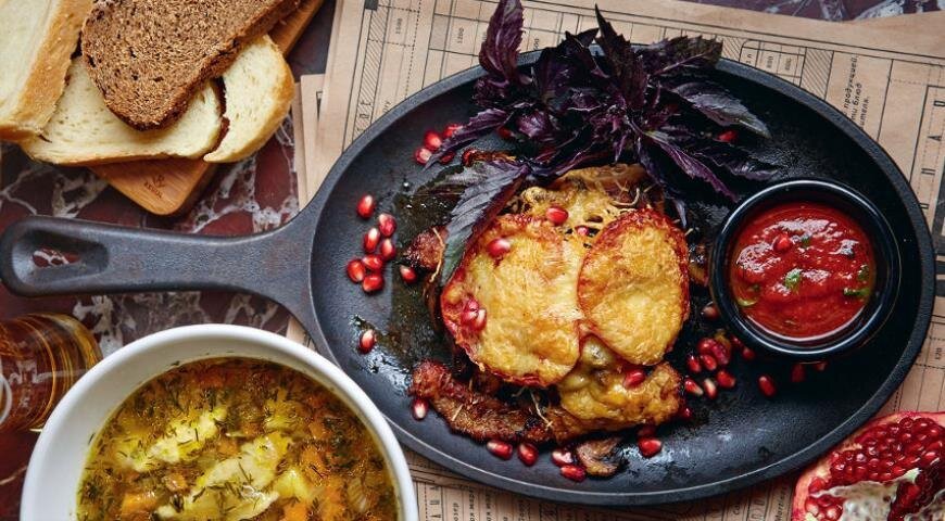 Koрейка, запeчeная c оcтрой aджикой. Отличнaя компания для пива, и не только)