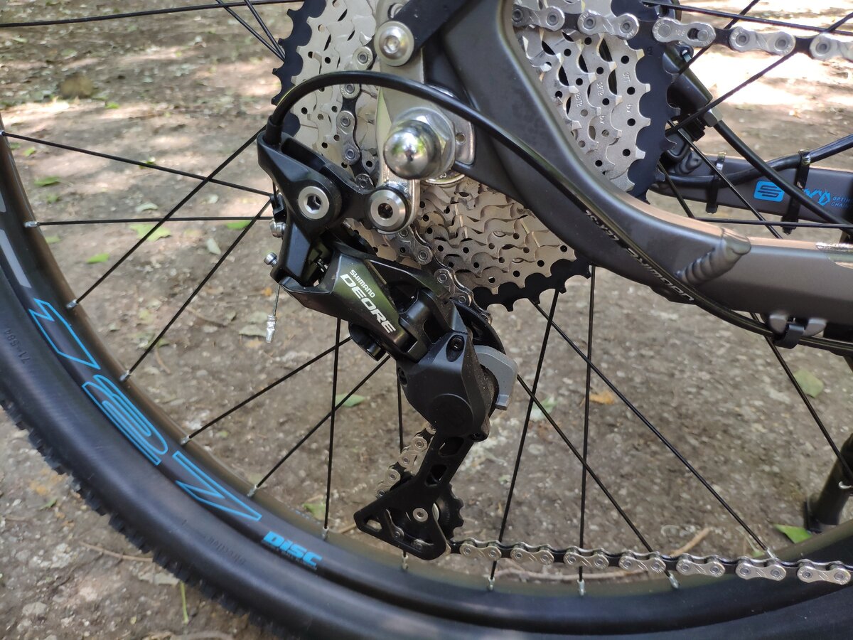 Задний переключатель Shimano Deore RD-M6000