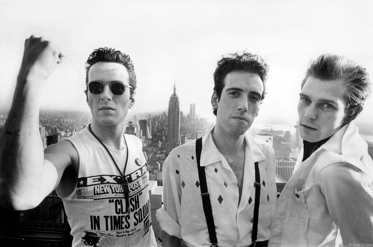фото: https://www.morrisonhotelgallery.com/photographs/xDnYNg/The-Clash-New-York-City--1981