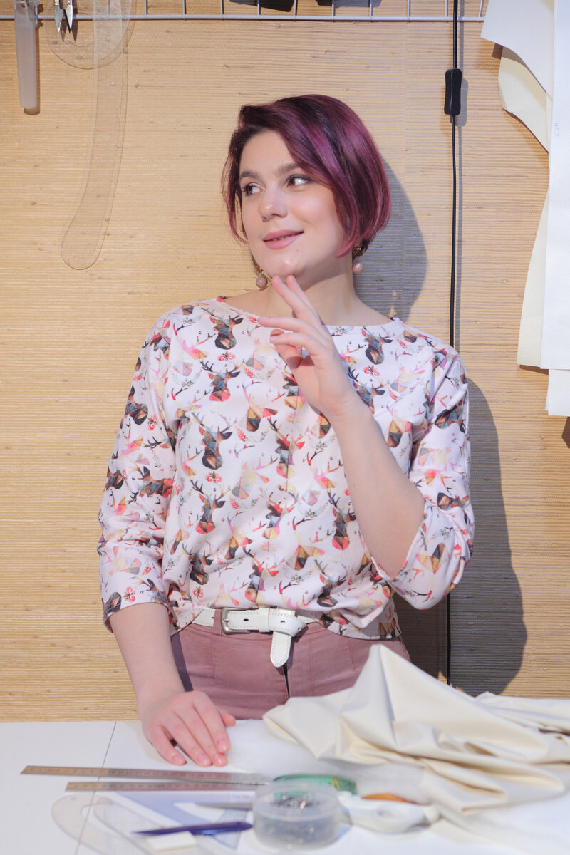 Всем привет! С вами Дизайнер и Блогер Яна Левашова. Всем желаю продуктивного дня и радости от любимых занятий или профессиональной деятельности! Это одно из самых главных условий для счастья - заниматься тем, что нравится. 